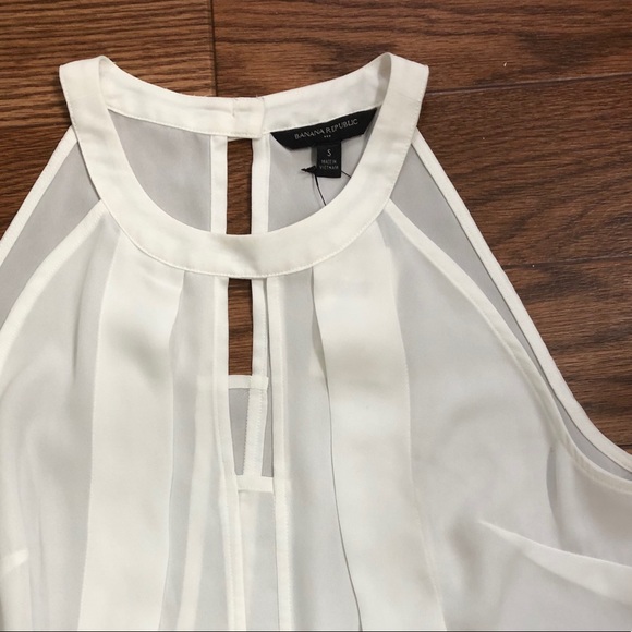 NWT white sleeveless blouse • Banana Republic - Picture 2 of 3